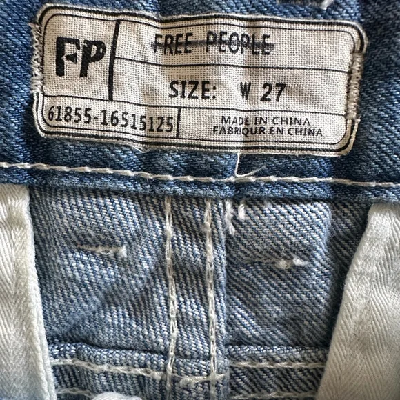 Free People Sweet Surrender Lace Inset High Rise Jean Shorts Size 27 - Picture 9 of 10
